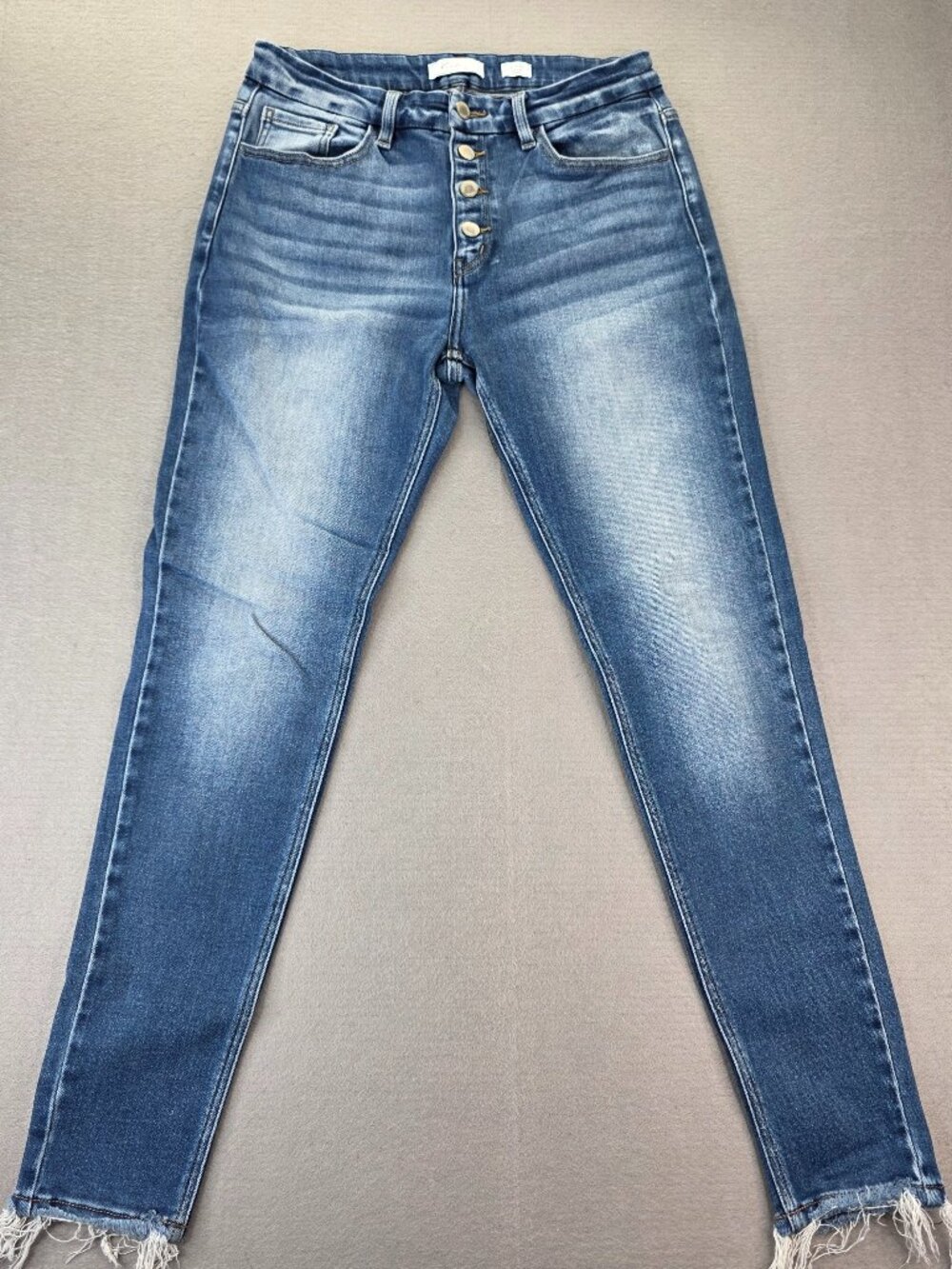 Kancan Estilo Kurvy Mid Rise Skinny Jeans Button fly Distressed Stretch 30
